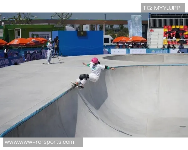 南京滑板队在运动极限运动嘉年华中的个人能力表现精彩点评