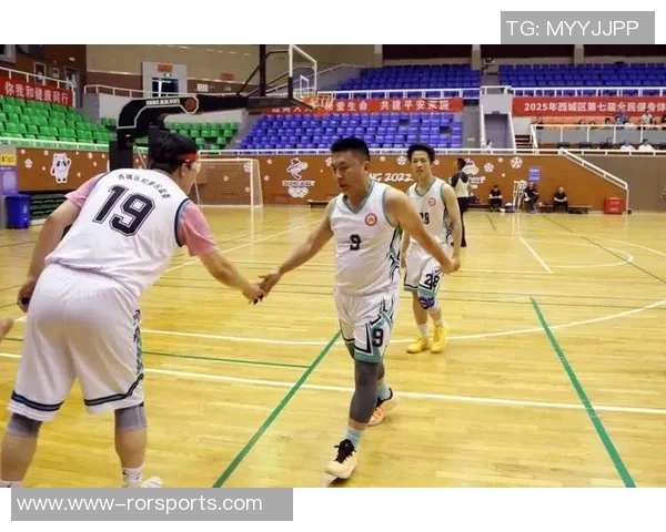 重庆篮球队在篮球意识排行榜中荣获第二名展现出强大实力与团队合作精神 重庆篮球队在篮球意识排行榜中荣获第二名展现出强大实力与团队合作精神