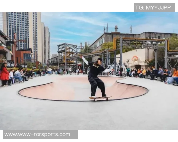 今年运动数据周芳独家分享滑板心得与技巧助你轻松入门与提升滑板水平